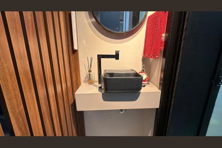 Casa à venda com 100m², 2 quartos e 1 vagaLavabo