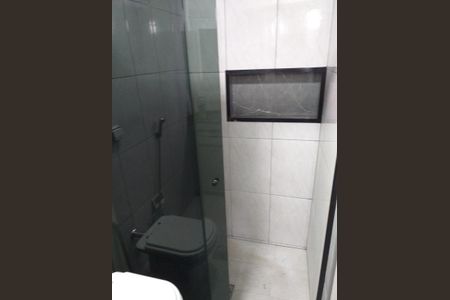 Apartamento à venda com 75m², 2 quartos e 1 vaga Apartamento à venda com 75m², 2 quartos e 1 vagaBanheiro