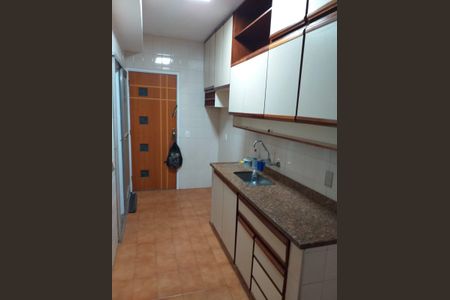 Apartamento à venda com 75m², 2 quartos e 1 vaga Apartamento à venda com 75m², 2 quartos e 1 vagaCozinha