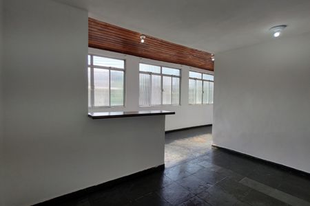 Casa de condomínio para alugar com 65m², 2 quartos e sem vaga Casa de condomínio para alugar com 65m², 2 quartos e sem vagaSala