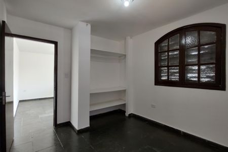 Casa de condomínio para alugar com 65m², 2 quartos e sem vaga Casa de condomínio para alugar com 65m², 2 quartos e sem vagaQuarto 1