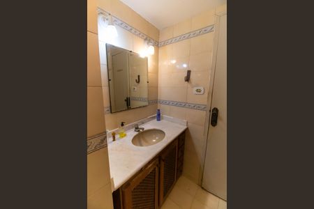 Apartamento à venda com 110m², 3 quartos e 1 vaga Apartamento à venda com 110m², 3 quartos e 1 vagaBanheiro Social