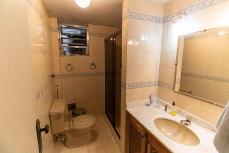 Apartamento à venda com 110m², 3 quartos e 1 vaga Apartamento à venda com 110m², 3 quartos e 1 vagaBanheiro Social