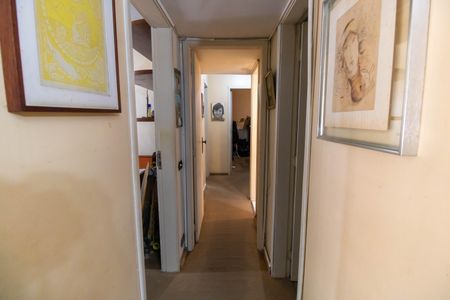 Apartamento à venda com 110m², 3 quartos e 1 vaga Apartamento à venda com 110m², 3 quartos e 1 vagaCorredor