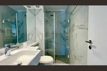 Apartamento à venda com 82m², 2 quartos e 2 vagas Apartamento à venda com 82m², 2 quartos e 2 vagasBanheiro