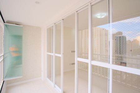 Apartamento à venda com 93m², 3 quartos e 2 vagasVaranda