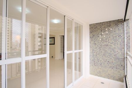 Apartamento à venda com 93m², 3 quartos e 2 vagasVaranda