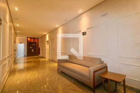 Apartamento à venda com 107m², 4 quartos e 2 vagas Apartamento à venda com 107m², 4 quartos e 2 vagasHall social