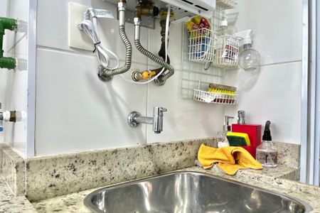 Apartamento à venda com 107m², 4 quartos e 2 vagas Apartamento à venda com 107m², 4 quartos e 2 vagasÁrea de Serviço