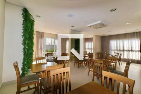 Apartamento à venda com 107m², 4 quartos e 2 vagas Apartamento à venda com 107m², 4 quartos e 2 vagasÁrea comum - Salão de festas