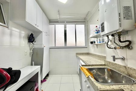 Apartamento à venda com 107m², 4 quartos e 2 vagas Apartamento à venda com 107m², 4 quartos e 2 vagasÁrea de Serviço