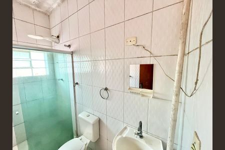 Casa para alugar com 170m², 2 quartos e 1 vaga Casa para alugar com 170m², 2 quartos e 1 vagaBanheiro