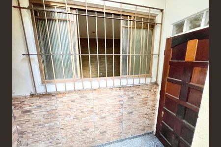 Casa para alugar com 170m², 2 quartos e 1 vaga Casa para alugar com 170m², 2 quartos e 1 vagaÁrea externa