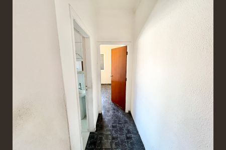 Casa para alugar com 170m², 2 quartos e 1 vaga Casa para alugar com 170m², 2 quartos e 1 vagaCorredor