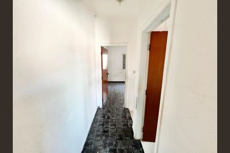 Casa para alugar com 170m², 2 quartos e 1 vaga Casa para alugar com 170m², 2 quartos e 1 vagaCorredor
