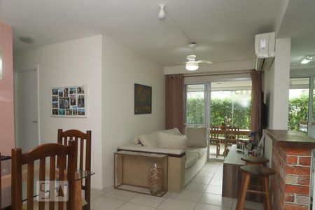 Sala de apartamento para alugar com 2 quartos, 97m² em Recreio dos Bandeirantes, Rio de Janeiro