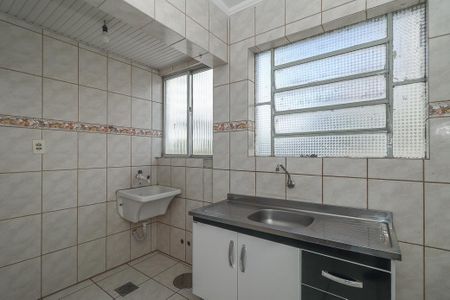 Cozinha de apartamento para alugar com 1 quarto, 60m² em Passo D’areia, Porto Alegre