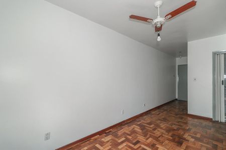 Sala de apartamento para alugar com 1 quarto, 60m² em Passo D’areia, Porto Alegre