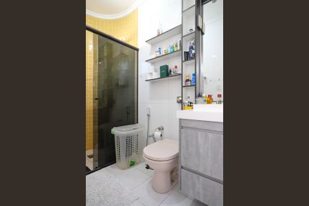 Casa à venda com 340m², 3 quartos e 2 vagasBanheiro da suíte