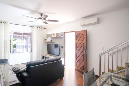 Casa à venda com 340m², 3 quartos e 2 vagasSala