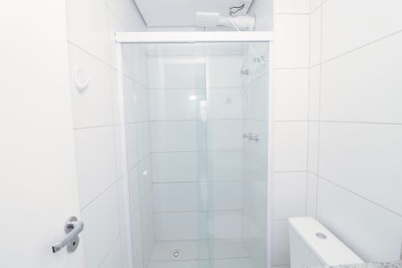 Apartamento para alugar com 72m², 3 quartos e 2 vagas Apartamento para alugar com 72m², 3 quartos e 2 vagasBanheiro social