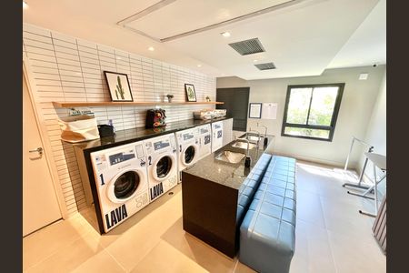 Apartamento à venda com 72m², 3 quartos e 2 vagas Apartamento à venda com 72m², 3 quartos e 2 vagasLavanderia