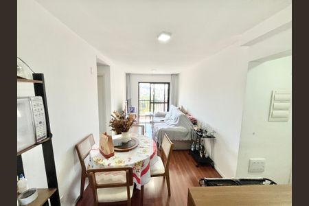 Apartamento à venda com 72m², 3 quartos e 2 vagas Apartamento à venda com 72m², 3 quartos e 2 vagasSala/Cozinha