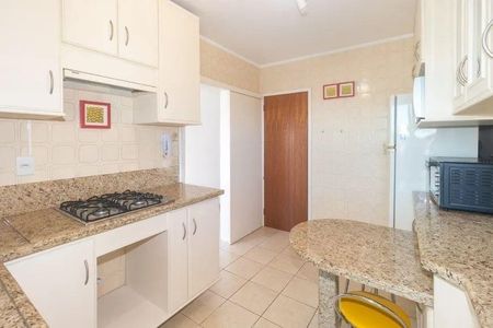 Cozinha de apartamento para alugar com 2 quartos, 230m² em São João, Porto Alegre