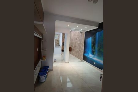 Sala de casa de condomínio para alugar com 2 quartos, 78m² em Jardim Petropolis, Cotia