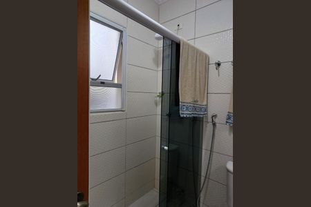 Banheiro de casa de condomínio para alugar com 2 quartos, 78m² em Jardim Petropolis, Cotia
