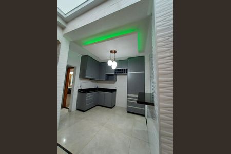 Cozinha de casa de condomínio para alugar com 2 quartos, 78m² em Jardim Petropolis, Cotia