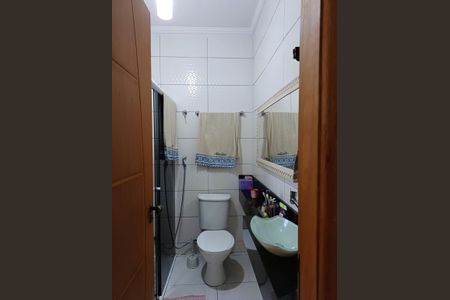 Banheiro de casa de condomínio para alugar com 2 quartos, 78m² em Jardim Petropolis, Cotia