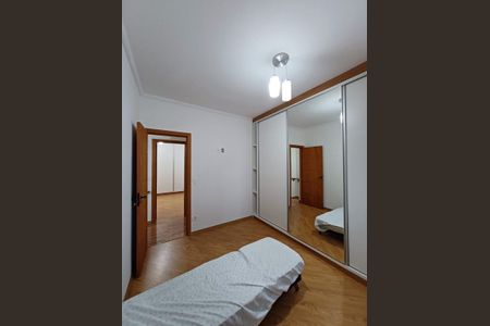 Quarto de casa de condomínio para alugar com 2 quartos, 78m² em Jardim Petropolis, Cotia