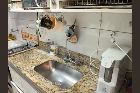 Apartamento à venda com 75m², 2 quartos e 1 vagaCozinha e Área de Serviço