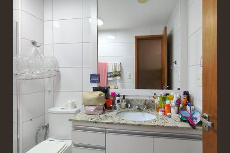 Apartamento à venda com 75m², 2 quartos e 1 vagaBanheiro Corredor