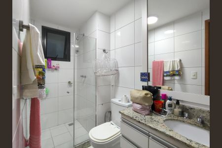 Apartamento à venda com 75m², 2 quartos e 1 vagaBanheiro Corredor