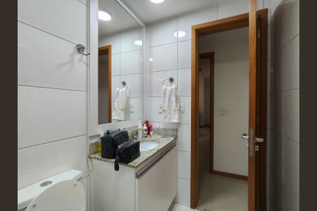 Apartamento à venda com 75m², 2 quartos e 1 vagaBanheiro da Suíte