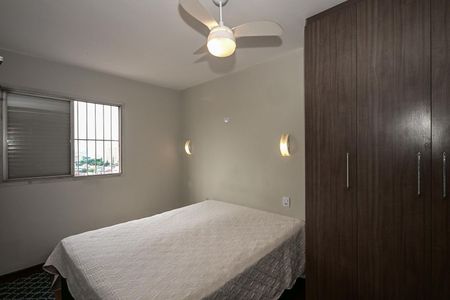 Quarto 1 de apartamento à venda com 2 quartos, 72m² em Chácara Agrindus, Taboão da Serra