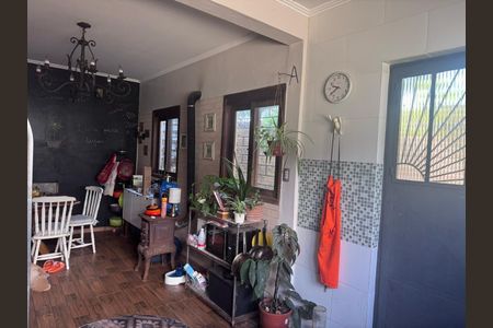 Foto 17 de casa à venda com 3 quartos, 212m² em Jardim Sabará, Porto Alegre