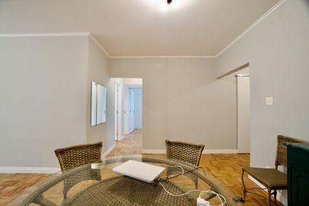 Apartamento à venda com 81m², 3 quartos e sem vaga Apartamento à venda com 81m², 3 quartos e sem vagaSala