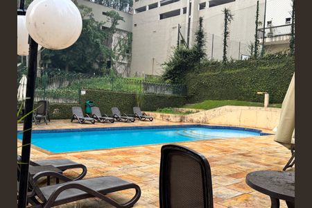 Apartamento à venda com 75m², 1 quarto e 2 vagas Apartamento à venda com 75m², 1 quarto e 2 vagasÁrea comum - Piscina