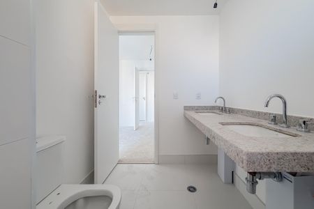 Apartamento à venda com 146m², 3 quartos e 2 vagasBanheiro da Suíte Master