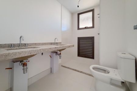 Apartamento à venda com 146m², 3 quartos e 2 vagasBanheiro da Suíte Master