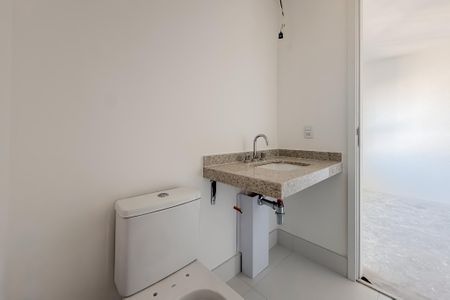 Apartamento à venda com 146m², 3 quartos e 2 vagasBanheiro da Suíte 2