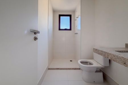 Apartamento à venda com 146m², 3 quartos e 2 vagasBanheiro da Suíte 1