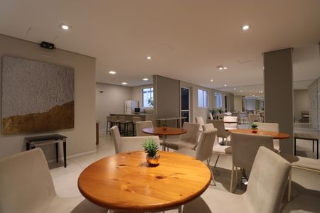 Apartamento à venda com 42m², 2 quartos e sem vagaÁrea comum - Salão de festas