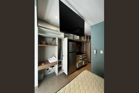 Sala / Quarto de apartamento à venda com 1 quarto, 21m² em Jardim das Bandeiras, São Paulo