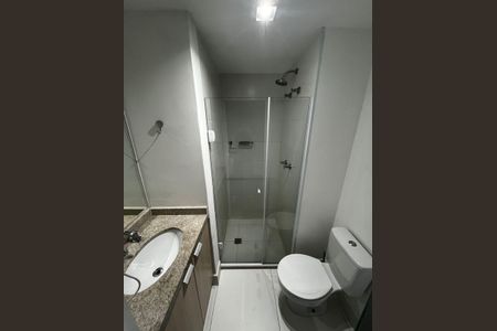 Banheiro de apartamento à venda com 1 quarto, 21m² em Jardim das Bandeiras, São Paulo