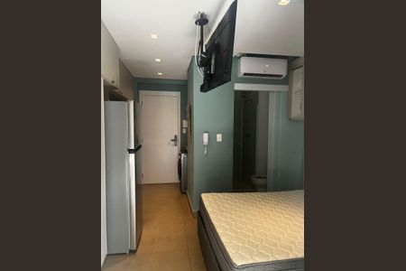 Sala / Quarto de apartamento à venda com 1 quarto, 21m² em Jardim das Bandeiras, São Paulo