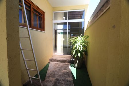 Casa à venda com 163m², 3 quartos e 4 vagasÁrea externa